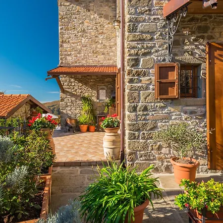 Vivi Luxury * Comano (Tuscany)