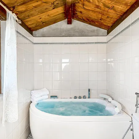 Vivi Luxury Comano (Tuscany)
