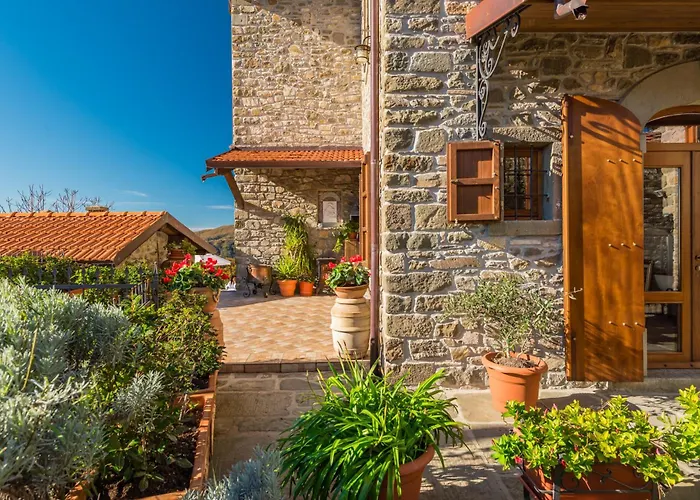 Vivi Luxury * Comano (Tuscany)
